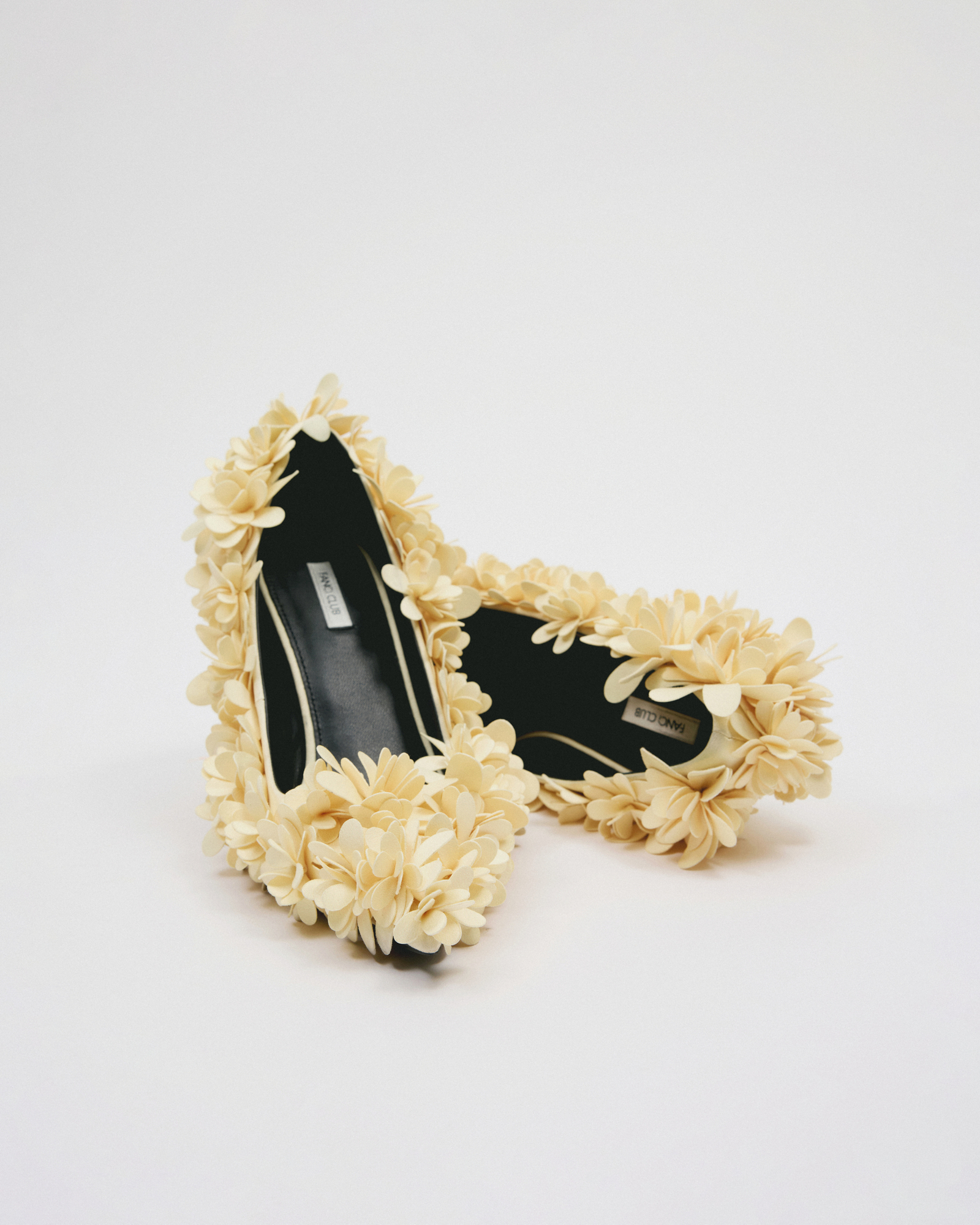 Flowerbed Hand-embroidered Flowers Heels